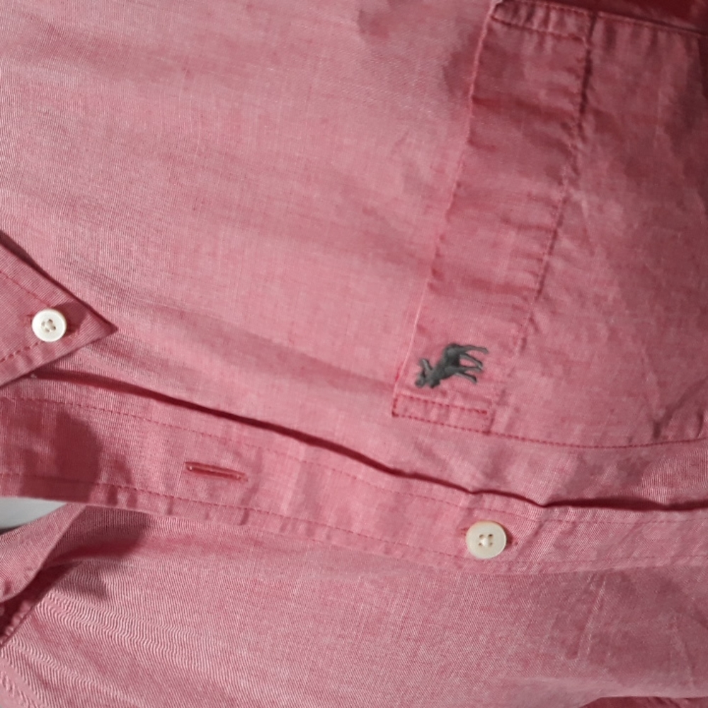 Abercrombie and Fitch mens light red cotton shirt with pocket. Medium